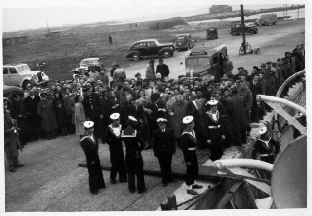 Scene at quayside at Galway before Yeats' coffin came ashore