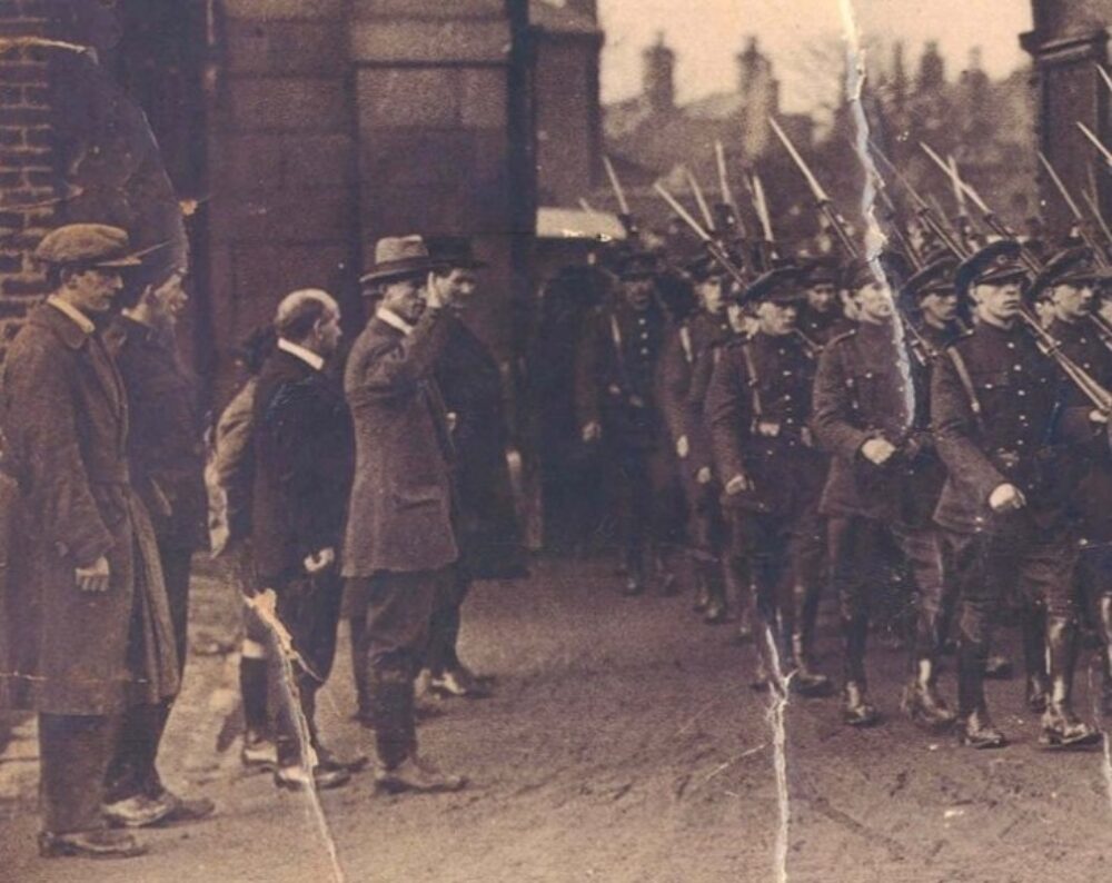 Cropped image of the Dublin Guards marching into Beggars Bush Barracks